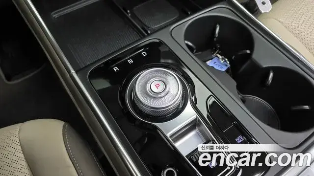 Kia Carnival 2025 — Photo 9/20