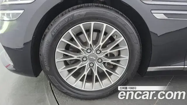 Genesis Electrified G80 2023 — Photo 4/20