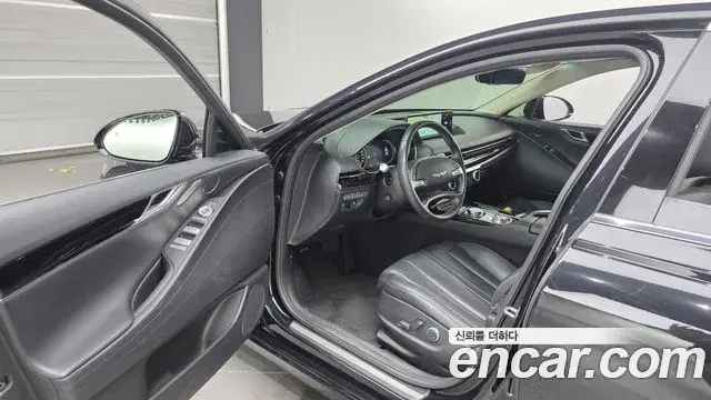 Genesis Electrified G80 2023 — Photo 8/20