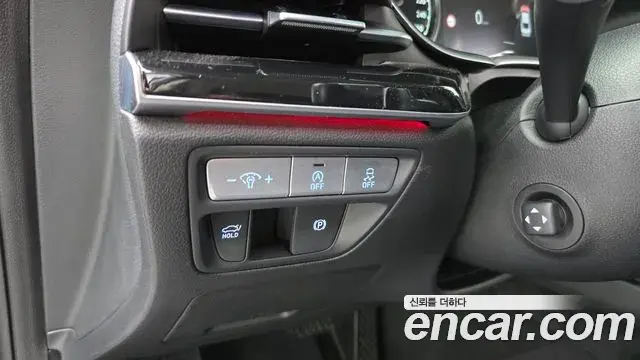 Genesis Electrified G80 2023 — Photo 14/20