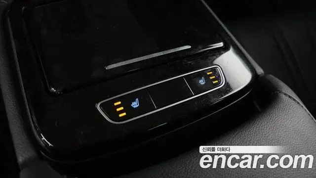 Genesis Electrified G80 2023 — Photo 19/20
