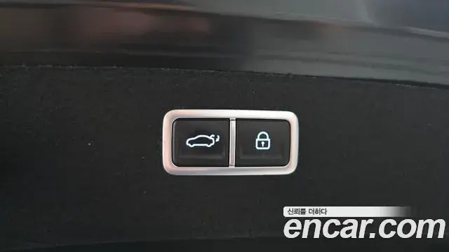 Genesis Electrified G80 2023 — Photo 20/20
