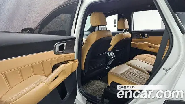 Kia Sorento 2022 — Photo 12/20