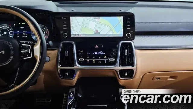 Kia Sorento 2022 — Photo 16/20