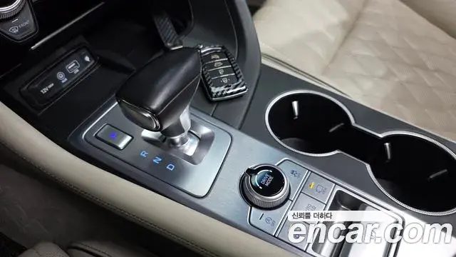 Genesis G70 2018 — Photo 9/20
