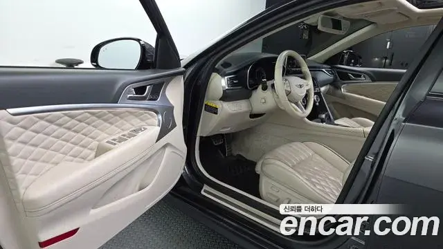 Genesis G70 2018 — Photo 10/20