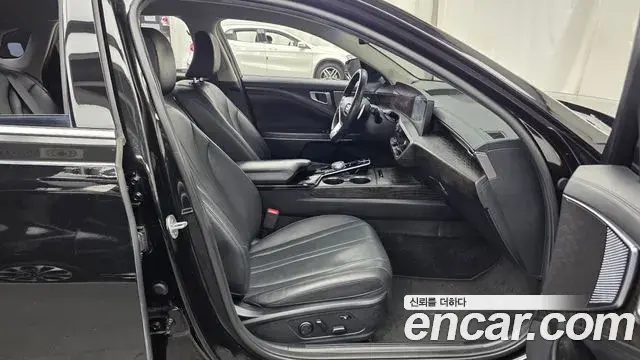 Kia K8 2023 — Photo 11/20