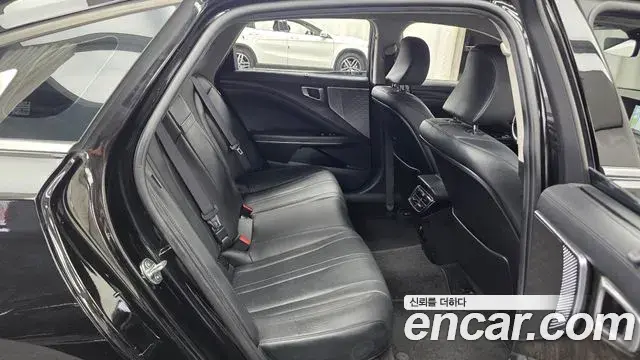 Kia K8 2023 — Photo 12/20