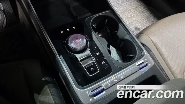 Kia Carnival 2024 — Photo 9/20
