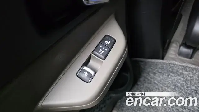 Kia Carnival 2024 — Photo 19/20
