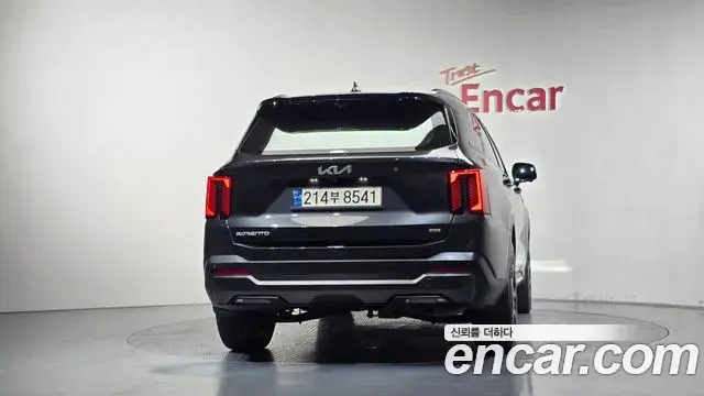 Kia Sorento 2023 — Photo 4/20