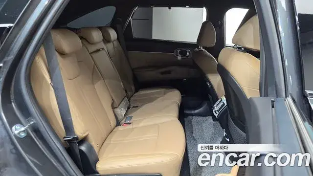 Kia Sorento 2023 — Photo 11/20