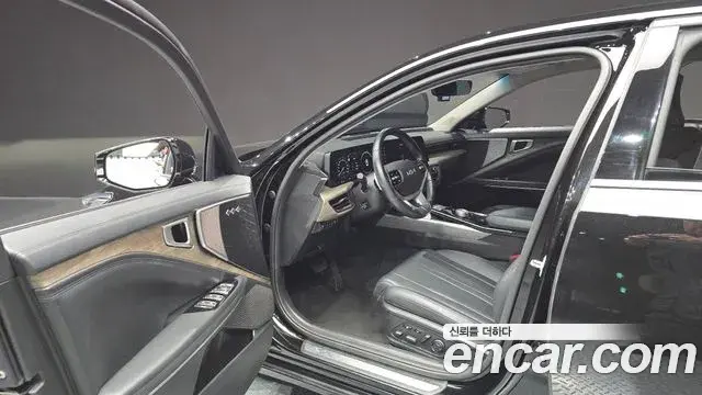 Kia K8 2022 — Photo 10/20