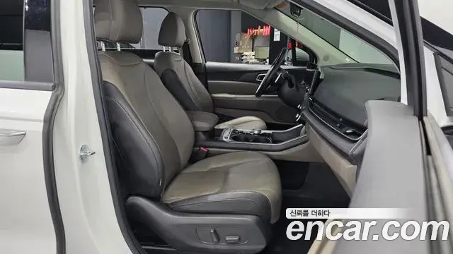 Kia Carnival 2024 — Photo 11/20
