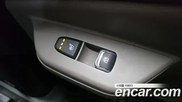Kia Carnival 2024 — Photo 18/20