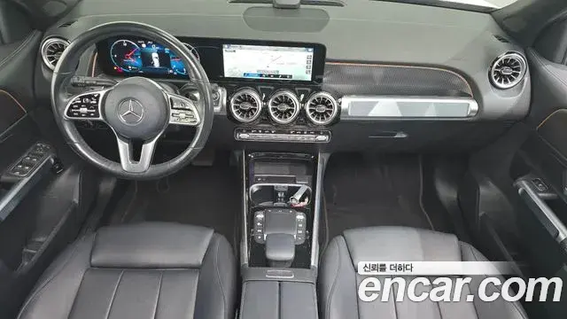 Mercedes-Benz GLB-Class 2022 — Şəkil 7/20