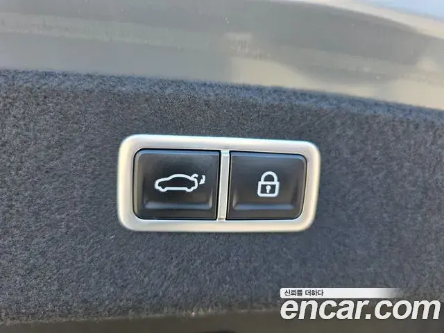Genesis Electrified G80 2021 — Photo 7/15