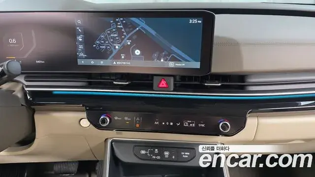 Kia Carnival 2025 — Photo 13/20