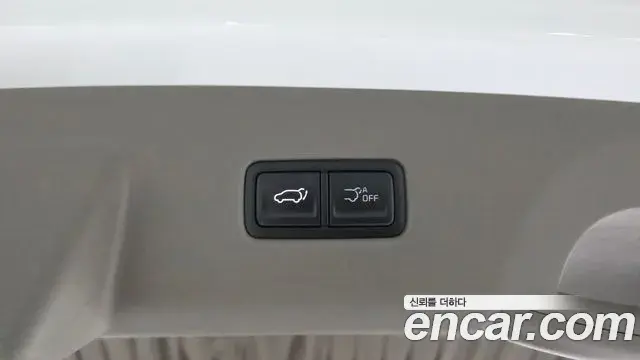 Kia Carnival 2025 — Photo 17/20