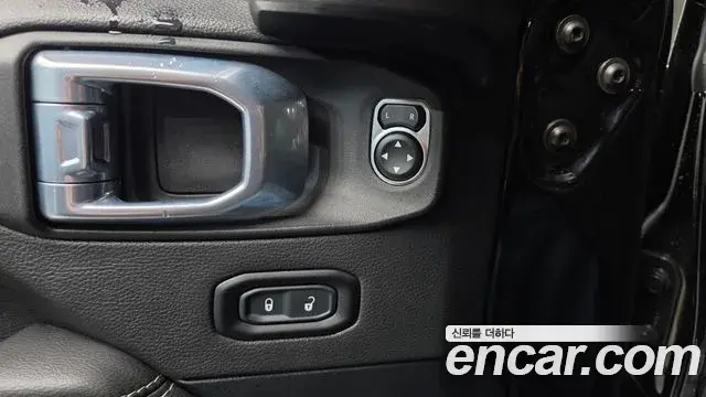 Jeep Wrangler 2021 — Photo 11/20