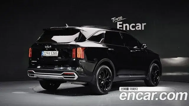 Kia Sorento 2022 — Photo 1/20
