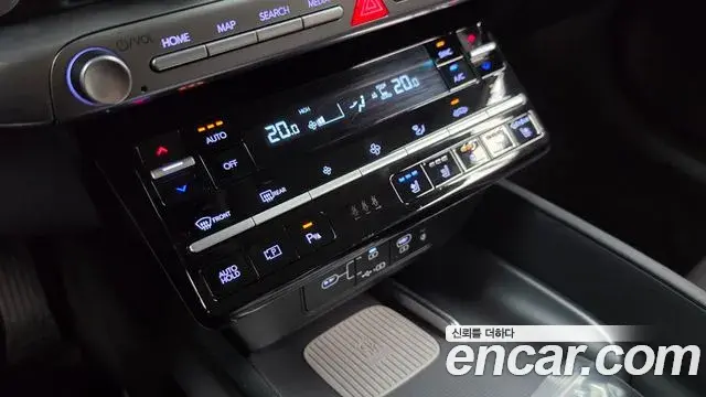 Hyundai Grandeur 2023 — Photo 19/20