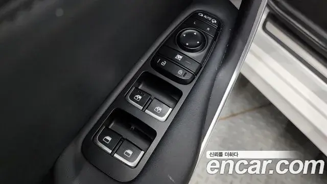 Kia Stinger 2018 — ფოტო 14/20