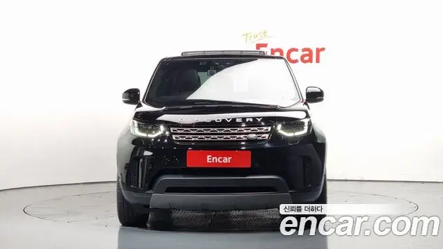 Land Rover Discovery 5 2019 — Şəkil 16/20