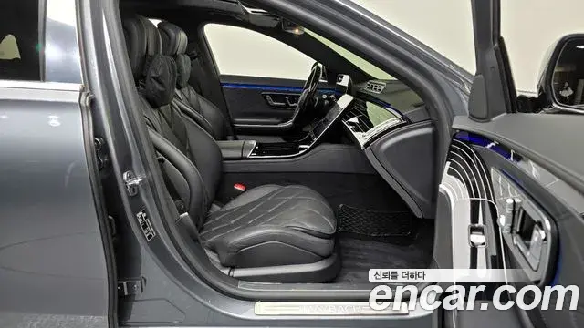 Mercedes-Benz S-Class 2021 — Photo 8/20
