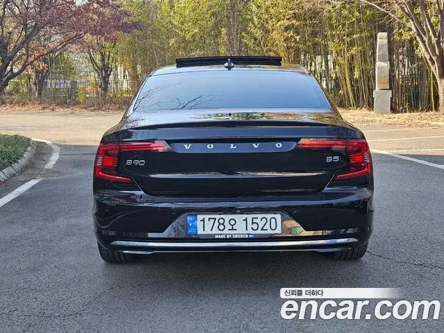Volvo S90 2022 — Photo 5/20