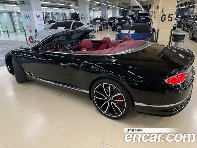 Bentley Continental GT 2019 — Photo 1/18