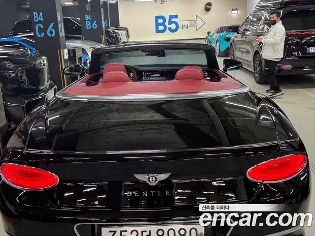 Bentley Continental GT 2019 — Photo 15/18