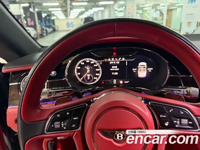 Bentley Continental GT 2019 — Photo 16/18