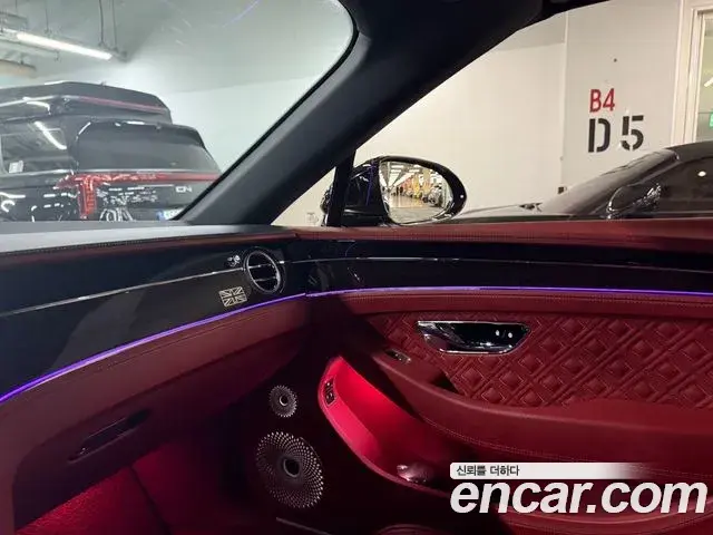 Bentley Continental GT 2019 — Photo 10/18