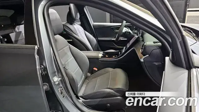 Mercedes-Benz C-Class 2023 — ფოტო 3/20