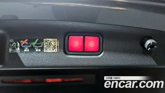 Mercedes-Benz C-Class 2023 — ფოტო 2/20