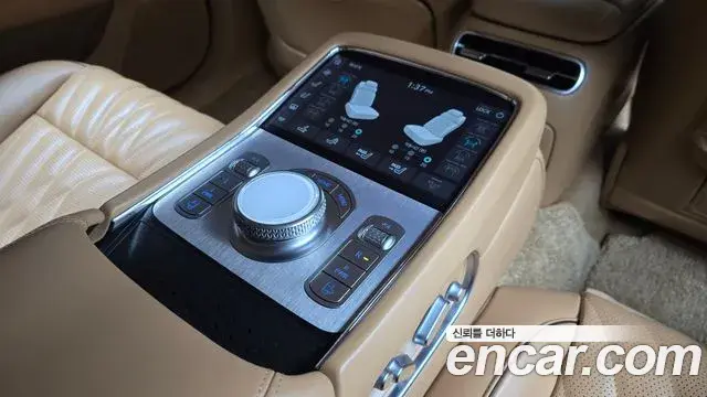Genesis G90 2022 — ფოტო 15/20