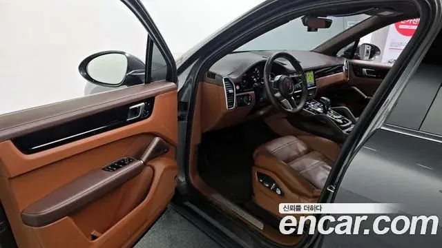 Porsche Cayenne 2019 — Şəkil 16/20