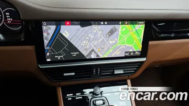 Porsche Cayenne 2019 — Şəkil 18/20
