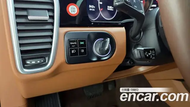 Porsche Cayenne 2019 — Şəkil 20/20