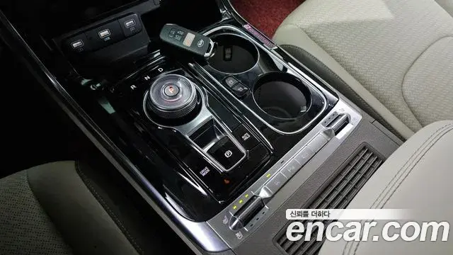 Kia Carnival 2021 — Фото 9/20