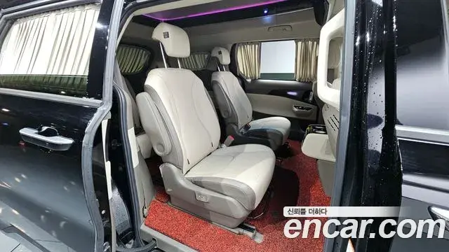 Kia Carnival 2021 — Фото 11/20