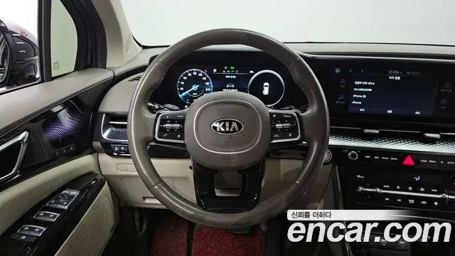 Kia Carnival 2021 — Фото 13/20