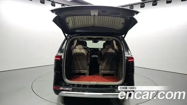 Kia Carnival 2021 — Фото 20/20