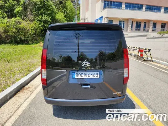 Hyundai Staria 2022 — Photo 19/20