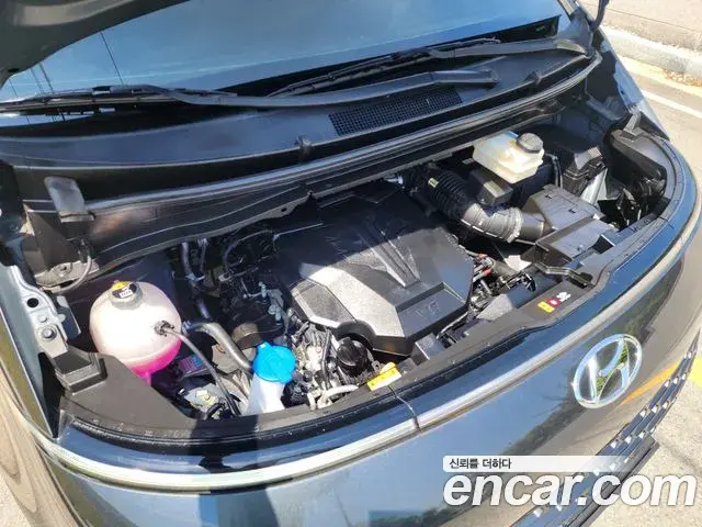 Hyundai Staria 2022 — Photo 5/20