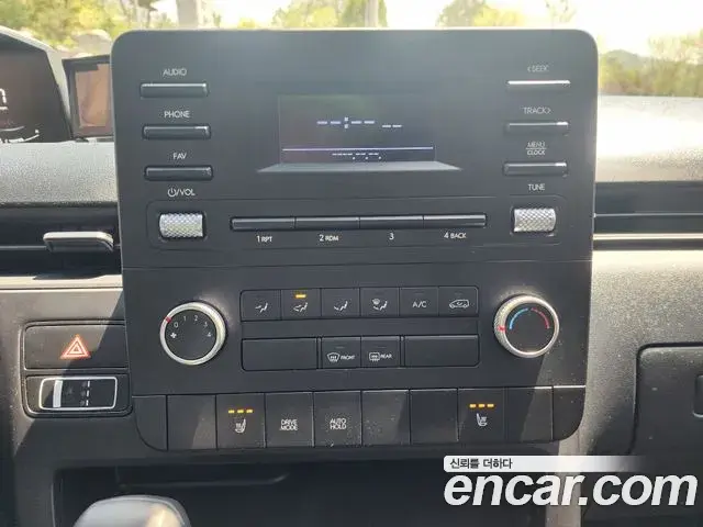 Hyundai Staria 2022 — Photo 13/20
