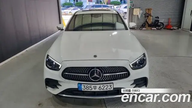 Mercedes-Benz E-Class 2023 — ფოტო 6/18