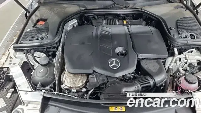 Mercedes-Benz E-Class 2023 — ფოტო 10/18
