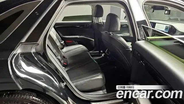 Hyundai Grandeur Hybrid 2023 — Şəkil 16/20